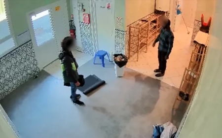 من يحرك موجة الكراهية في فرنسا ويستهدف المسلمين؟