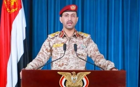 الحوثيون يعلنون قصف قاعدة جوية إسرائيلية بصاروخ فرط صوتي و"إصابتها"