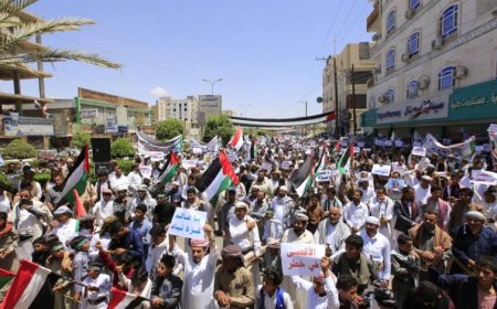 مأرب تتضامن مع غزة.. وقفة حاشدة في مأرب تندد بجرائم الاحتلال وتدعو لتحرك دولي عاجل