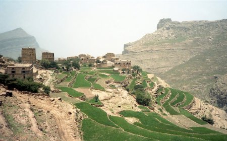 مواطنون يشعرون بهزة أرضية في مديريات المحويت