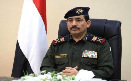 وزير الداخلية يشيد بيقظة الأمن بعد اعتقال قياديين حوثيين في عدن والمهرة