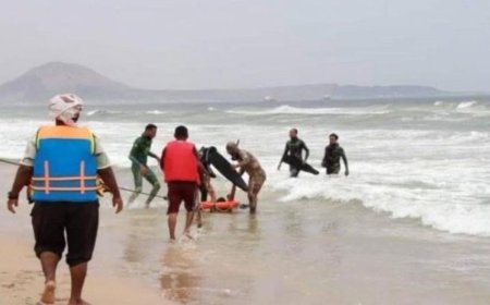 خفر السواحل في محافظة حضرموت ينقذ 12 شابًا من حادثتي غرق منفصلتين