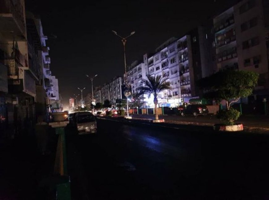 وسط موجة حر خانقة… معاناة سكان عدن تتفاقم بسبب انقطاعات الكهرباء