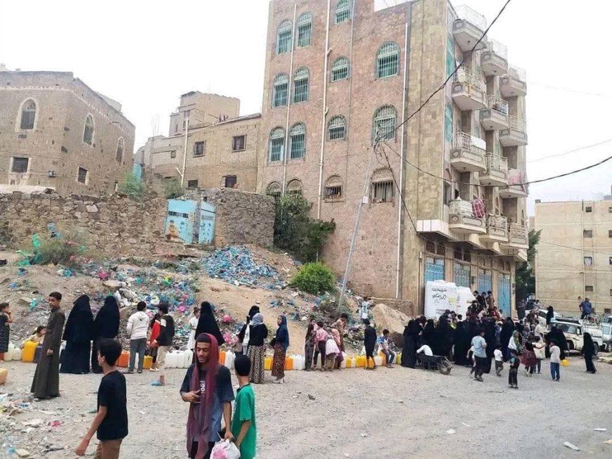 تعز.. أزمة خانقة في مياه الشرب وسط غياب تام لدور الجهات المعنية