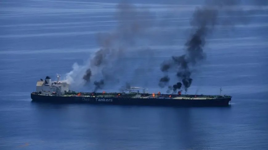 الحكومة اليمنية: استهداف الحوثيين للسفن التجارية يزيد من معاناة اليمنيين ويعيق من وصول المساعدات