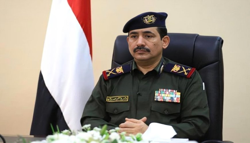 وزير الداخلية يشيد بيقظة الأمن بعد اعتقال قياديين حوثيين في عدن والمهرة